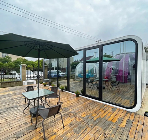 What is the development prospect of capsule house homestay in the tourism market?